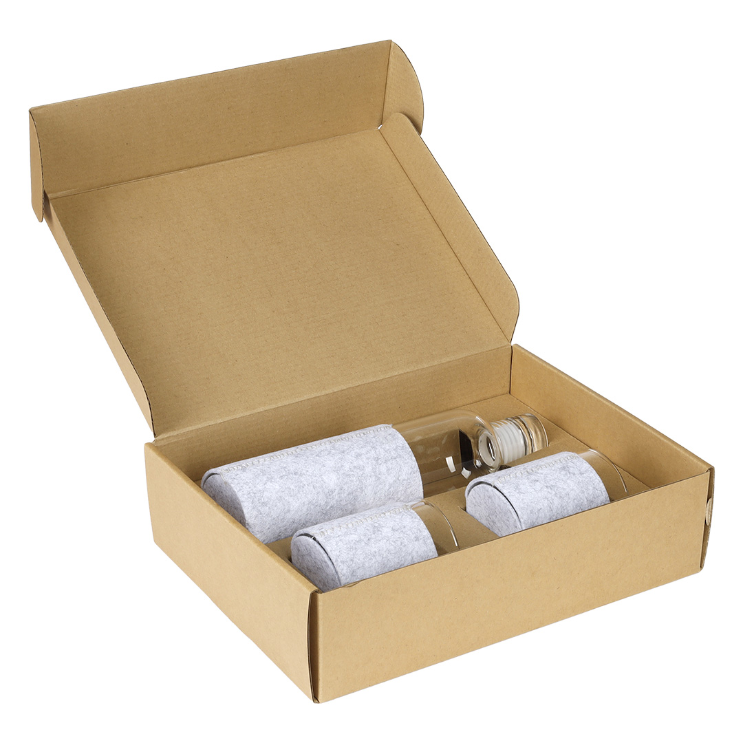 Boca sa dve čaše u poklon kutiji